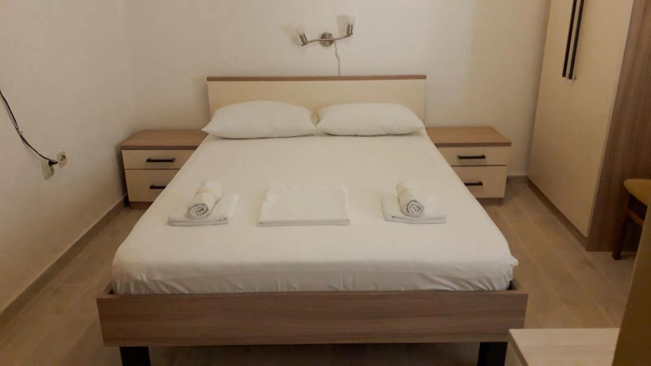 Apartments Dragica Milna  Dış mekan fotoğraf