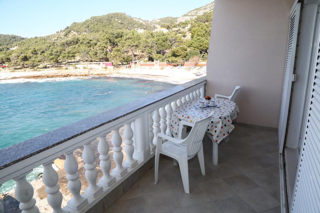 Apartments Dragica Milna  Dış mekan fotoğraf