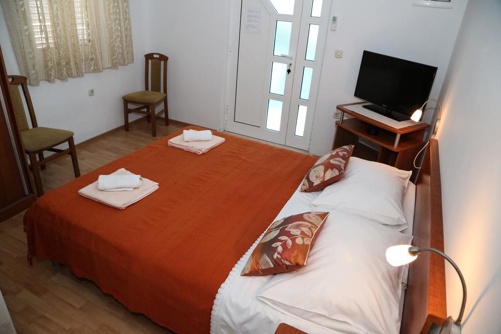 Apartments Dragica Milna  Dış mekan fotoğraf