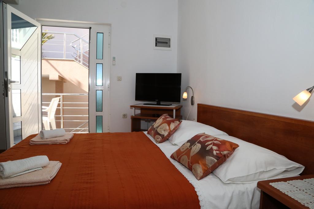 Apartments Dragica Milna  Dış mekan fotoğraf